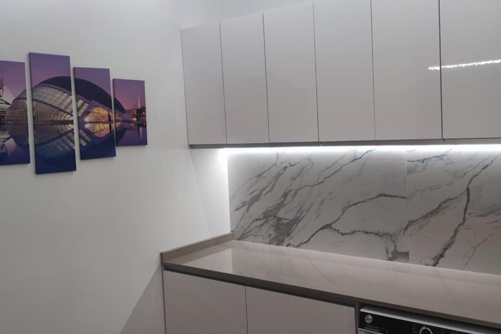 Apartamento 4 Habitaciones 2 Banos Ciudad De Las Ciencias Vt-55209-V Valencia Bagian luar foto